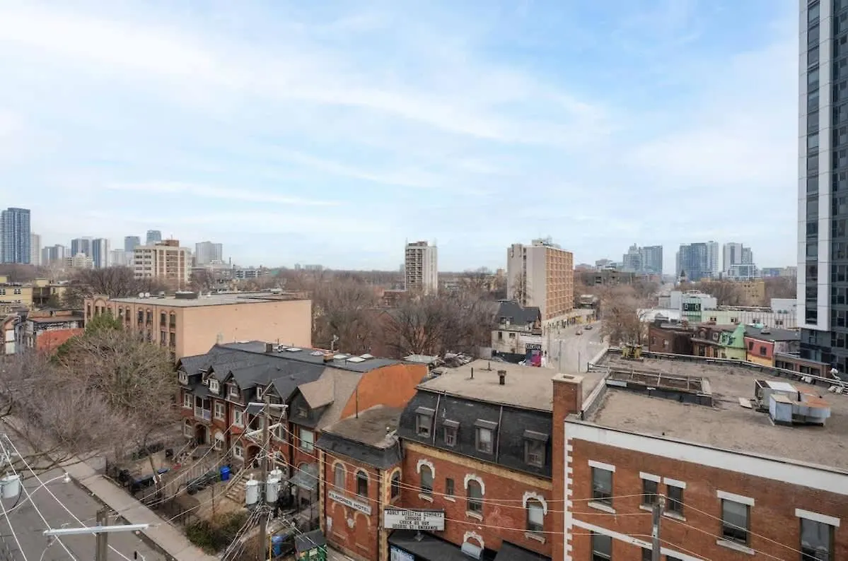 2 Bdr With 3 Beds In Amazing Location Apartment Toronto